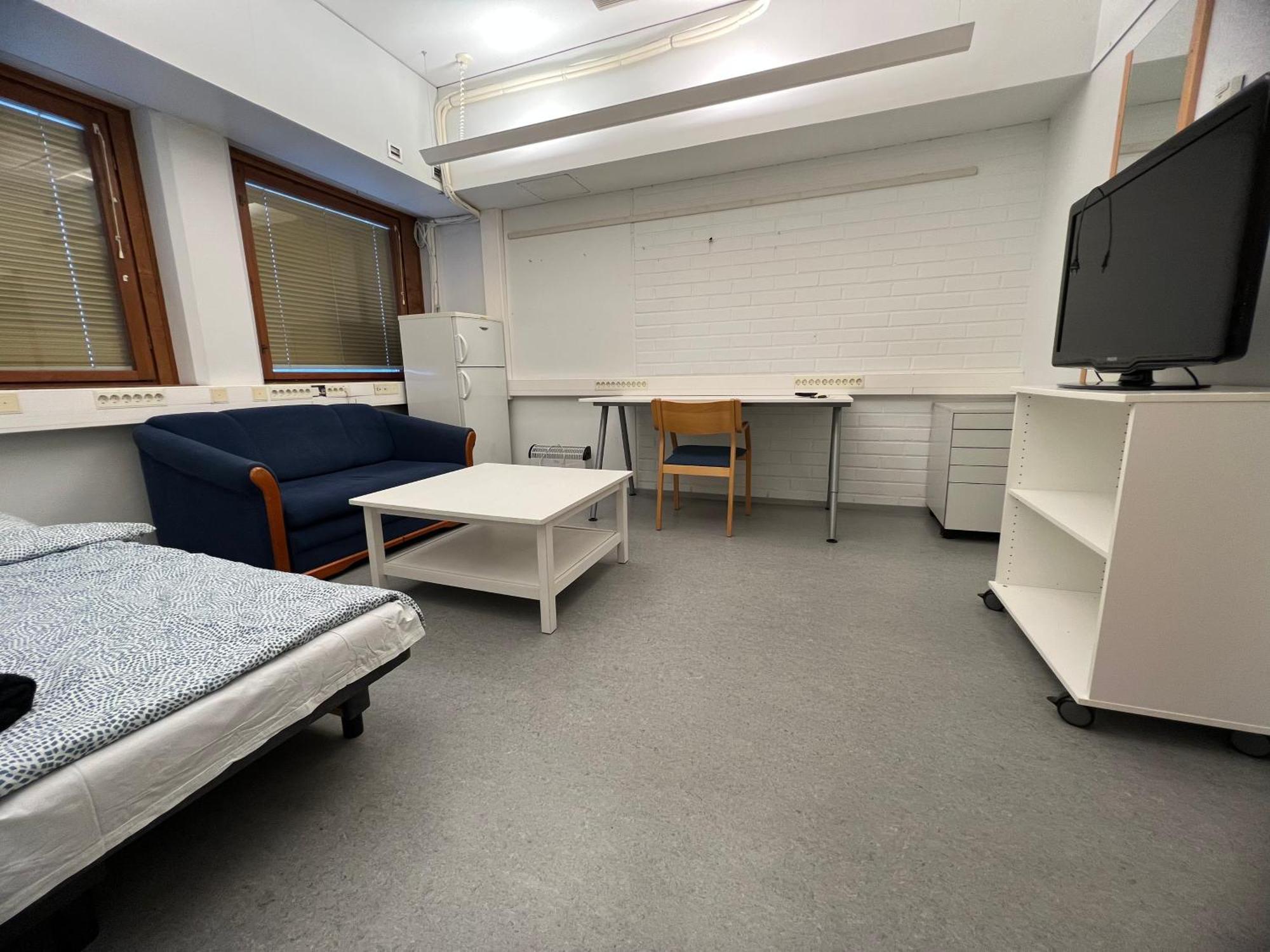 Office House Services 208 Hostel *