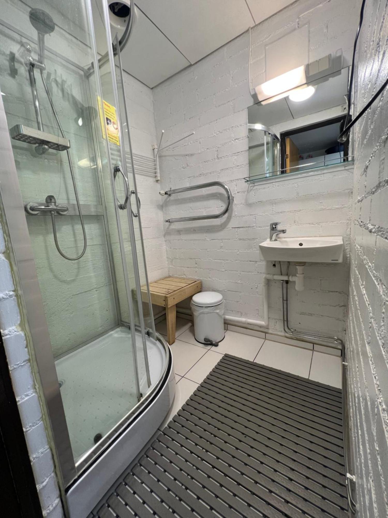 Office House Services 208 Hostel *